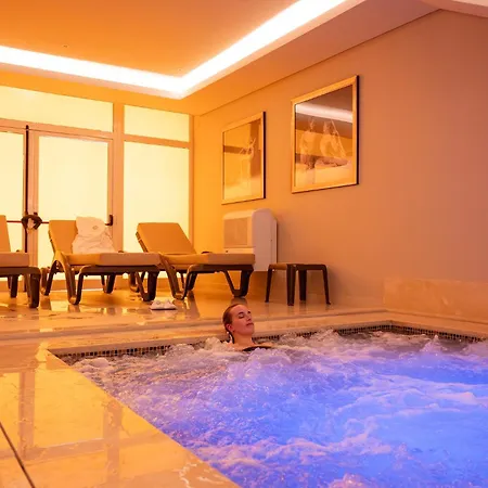 Gale Collection Hotel 4*